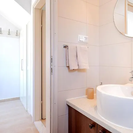 Everything Just A Few Steps Away Apartman