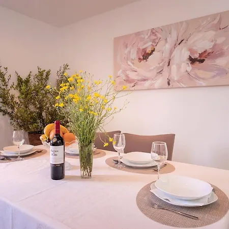 Everything Just A Few Steps Away 흐바르